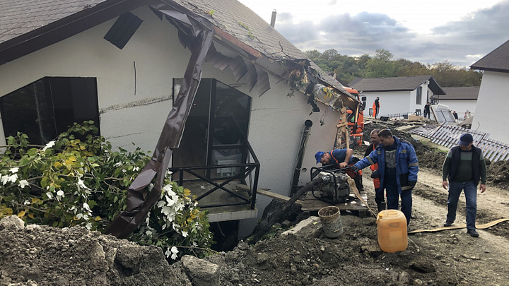 Стала известна сумма компенсации жителям Сочи, дома которых снес оползень