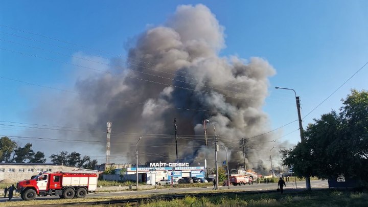 Все АЗС Новосибирской области проверят после пожара на Гусинобродском шоссе