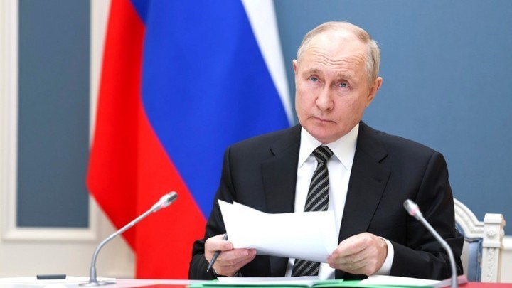 Путин: выход России из международных институтов не значит игнорирования прав человека