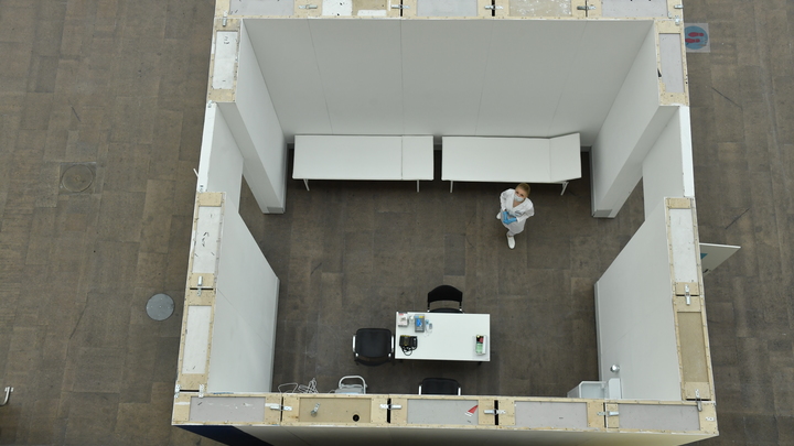 Спрос на прививки растет, поэтому пункты вакцинации... закрываем: как чиновники объяснились народу