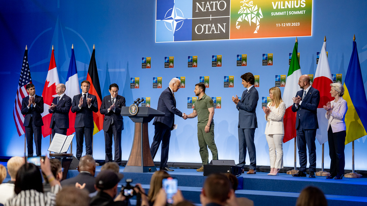 В Большой Семёрке призвали Россию вернуться к зерновой сделке