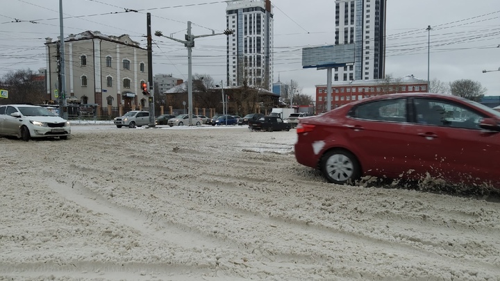 Челябинск вернулся во времена Тефтелева, несмотря на просьбы Текслера не солить дороги