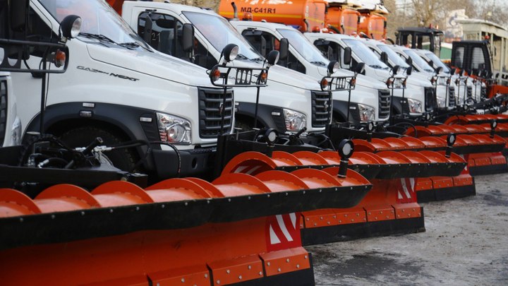 Власти Новосибирска приобретут 51 машину для уборки улиц