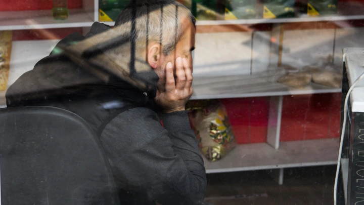 Приснился покойник - что делать? Может ли умерший принести беду