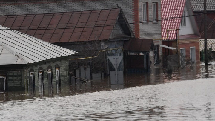 Спасатели обнаружили два тела на месте прорыва дамбы в Карелии