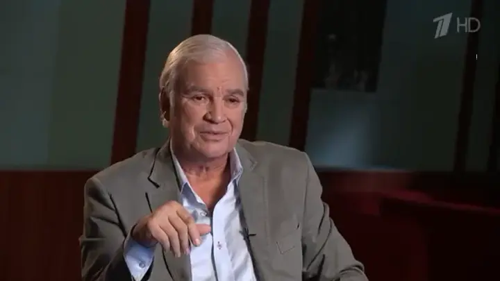 Телеведущий Владимир Молчанов в пятый раз за год попал в больницу с болями в животе