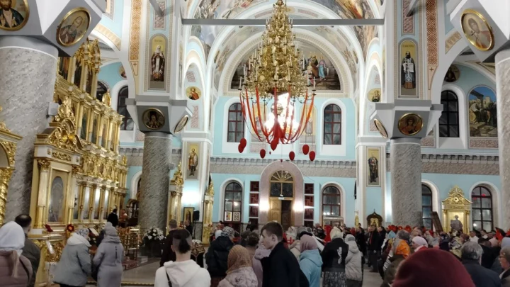 В Чите в Казанском кафедральном соборе встретили Светлую Пасху