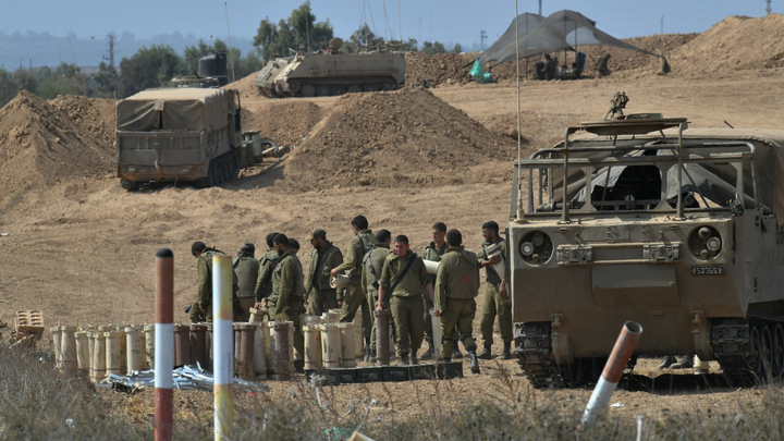 Носки, игры, пилочки для ногтей: Армия Израиля собирает с народа странную экипировку на войну