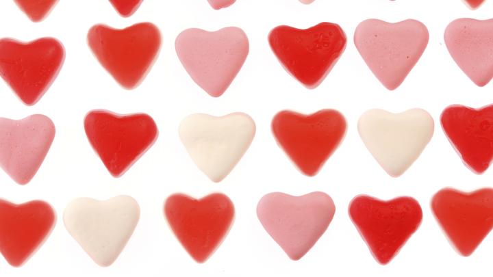 От смешных рисунков до смерти от рака: Трагическая история парочки из вкладышей Love is...