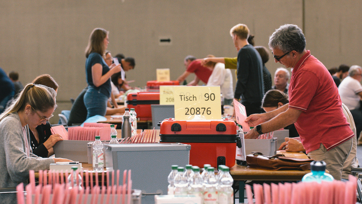 Выборы в ФРГ завершены: Немецкие каналы разошлись в цифрах экзитполов