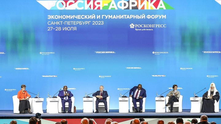 Правильная битва элит возможна: Логику объяснил Школьников по следам форума Россия - Африка