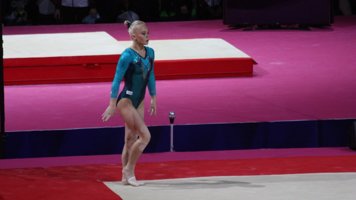 Гимнастка Ангелина Мельникова завоевала второе золото на чемпионате Европы
