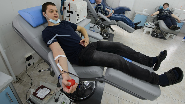 Эксперт призвала провериться на гепатит всех, кто перенес переливание крови до 1990-х годов