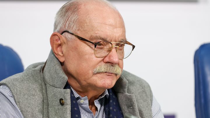 Кто их выгонял? Они уехали от страха… Михалков напомнил о причинах бегства релокантов и предупредил об их возвращении Кто их выгонял? Они уехали от страха… Михалков напомнил о причинах бегства релокантов и предупредил об их возвращении