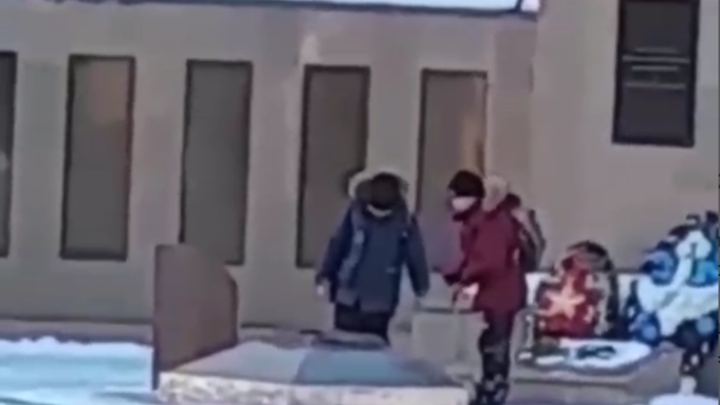 В Нижегородской области дети наплевали в Вечный огонь