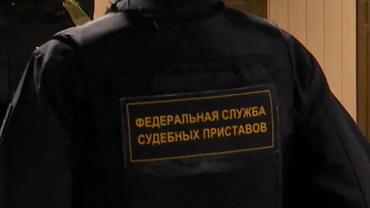 Долг в 10 тысяч может испортить зарубежную поездку