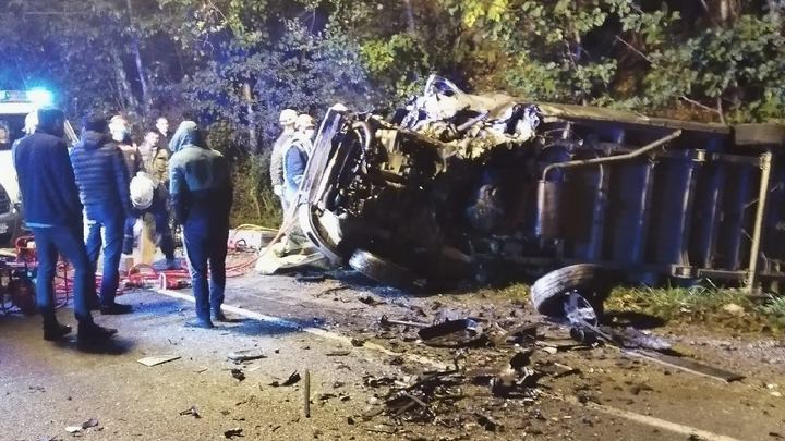 На Кубани в лобовом столкновении погиб водитель иномарки