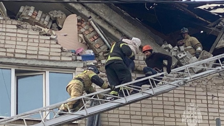 Восемь человек спасены из пострадавшего от взрыва газа жилого дома в Чите