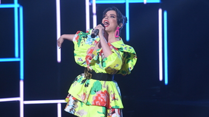 Мама Наташи Королёвой уже в США. А сама певица делает громкие заявления