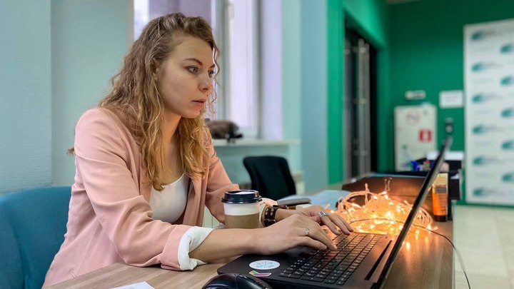 Экспертиза не нашла в скандальном твите Хельги Пироговой признаки дискредитации армии России