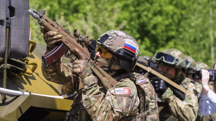 Русские гибнут от предательских  ударов в спину. Назрела необходимость всё менять