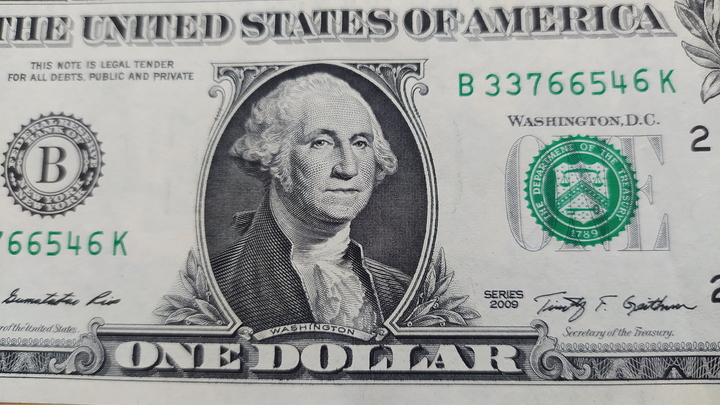 Курс доллара на 8 июня 2022: новые данные Центробанка