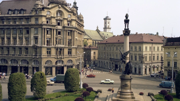 Украина сама решила подарить ключевой город. Арестович* по-русски не постеснялся спросить: Когда?