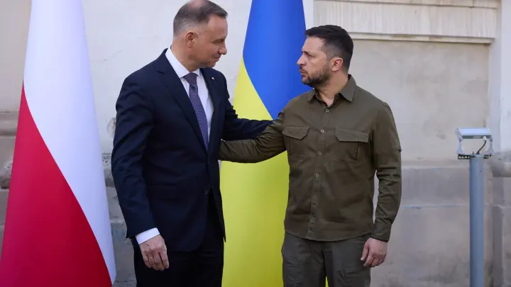 Нам об этом не рассказывали в школе: Зеленский продемонстрировал польскому президенту свои знания истории