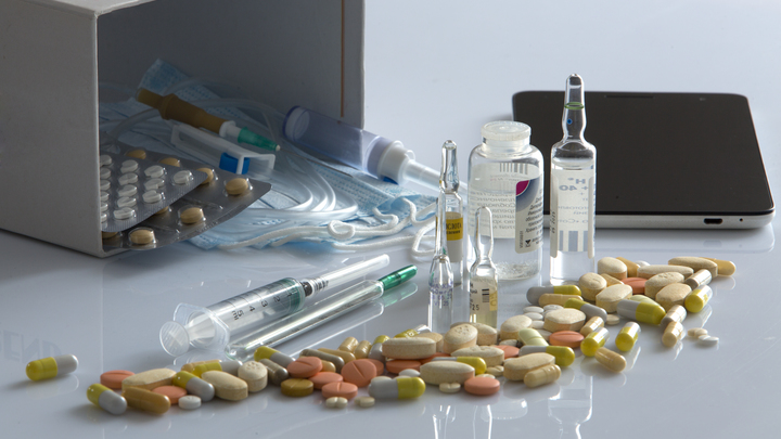 Рвота, диарея, тошнота, возвращение веса. В чём опасность средств для похудения