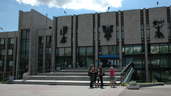 Студенты из Донбасса смогут бесплатно учиться в МГИМО