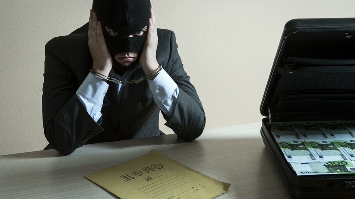 В Республике Адыгея задержали мужчину, который деньгами поддерживал террористов