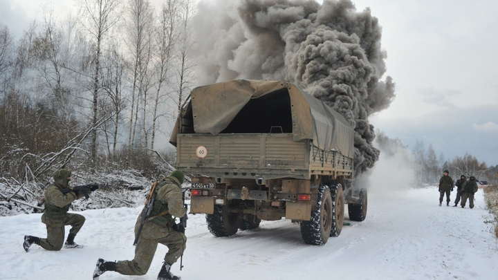 Военные и техника из России стали прибывать в Белоруссию в рамках подготовки к совместным учениям