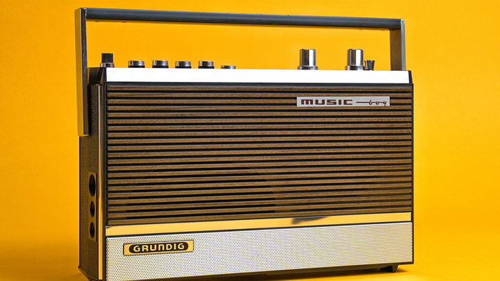 Сигнал кому надо? В эфире таинственной радиостанции Судного дня заиграла песня SHAMAN