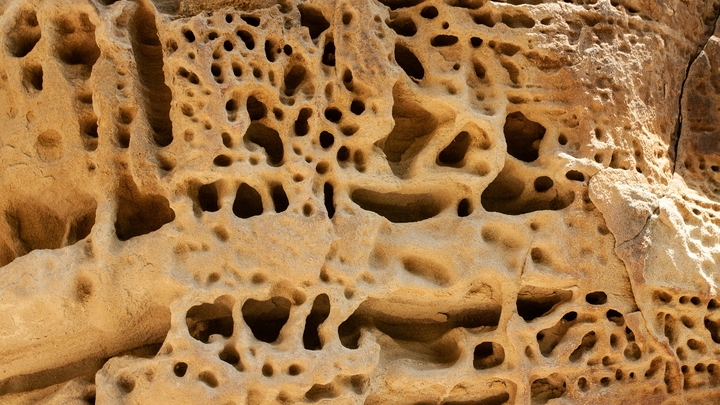 Загадка XXI века. Зачем 2500 жителей Австралии ушли жить под землю?