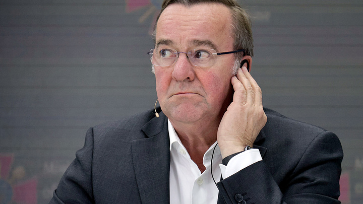 Глава Минобороны ФРГ отказался считать Киев союзником Берлина