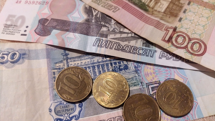 Пенсионеры получат неожиданный бонус: Кому достанется по 2000 рублей?
