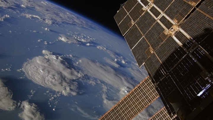 ТАСС: Россия и США ищут способы борьбы с космическим мусором на околоземных орбитах