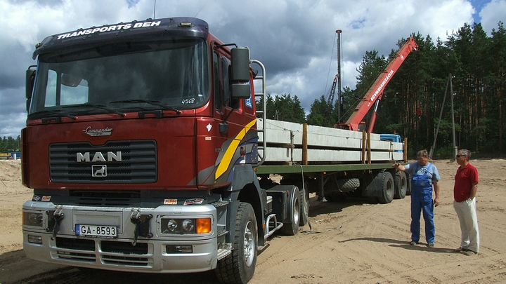 В Ленинградском районе три человека, включая ребёнка, пострадали в ДТП с тягачом
