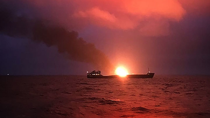 Пожар на двух танкерах: Пострадает ли экология Чёрного моря?