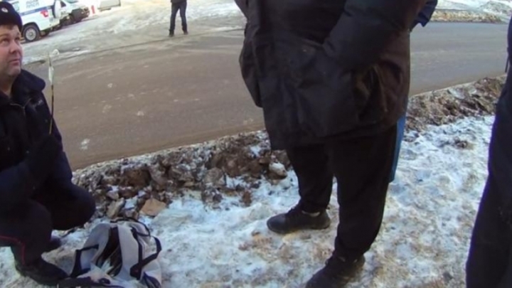 В Екатеринбурге задержан закладчик, который маскировал закладки самодельными кустиками