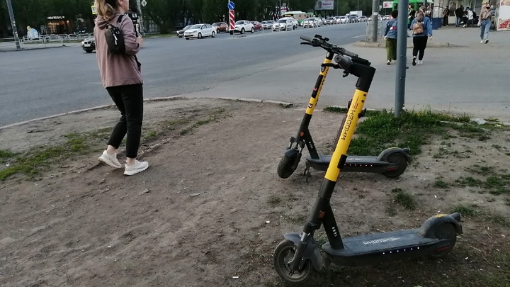 Особенно страшно за детей!: челябинцы требуют ограничить движение электросамокатов в городе