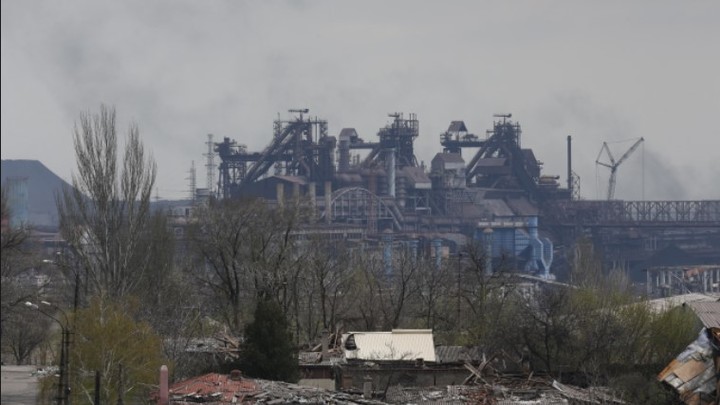 Укронацисты не способны договориться. Русский военкор: К переговорам подключились бомбардировщики