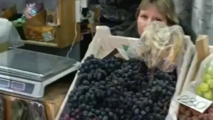 Антисанитария и левая касса: дружинники зашли в мигрантский магазин под Челябинском