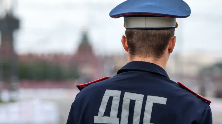 Смяли в лепёшку и выбросили в кювет: на трассе под Приозерском легковушка не пережила встречи с рейсовым автобусом