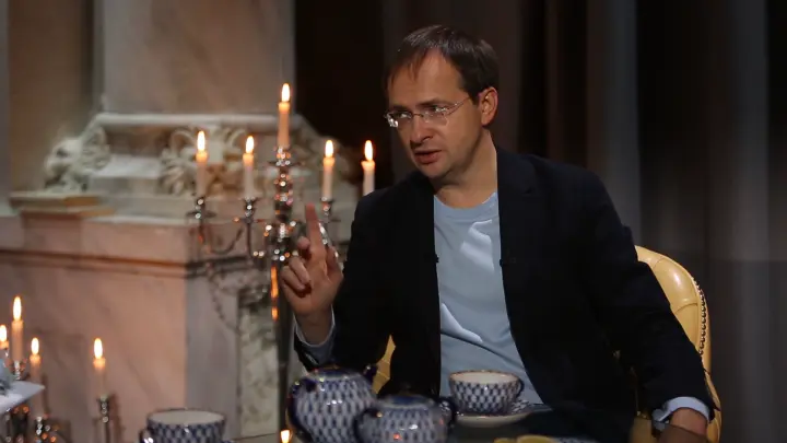 Мединский поделился, что дочка рассказала ему о капибарах