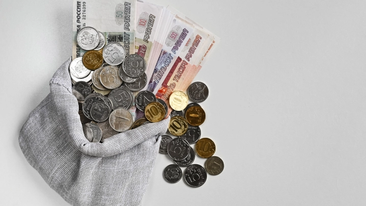 Повышение социальных выплат и пенсий: сколько и кому добавят с 1 мая