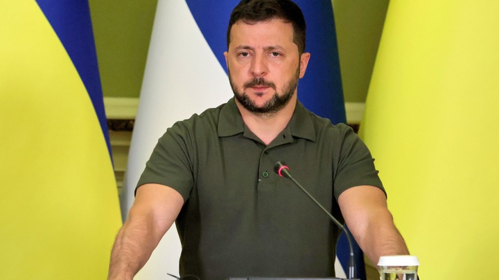 Неожиданный удар в спину: Зеленский ввёл санкции против Чубайса