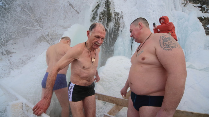 Иностранцам объяснили смысл слова дубак: Скорее умрёшь