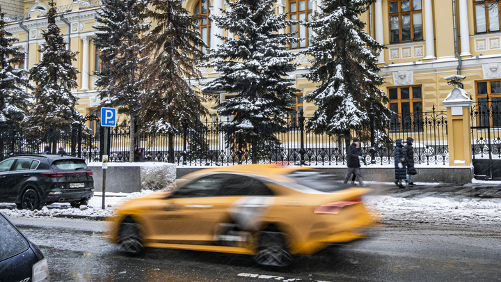 Нейросеть отобрала у 380 такси Подмосковья разрешения на работу