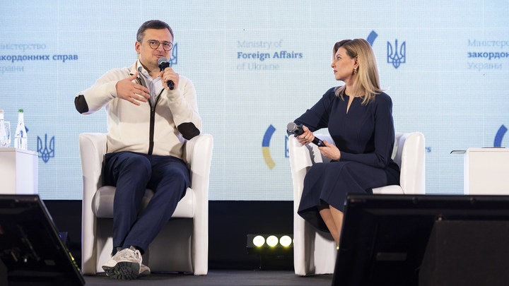 Китайцы поставили на место главу МИД Украины после его слов о России: Вперёд в каменный век!